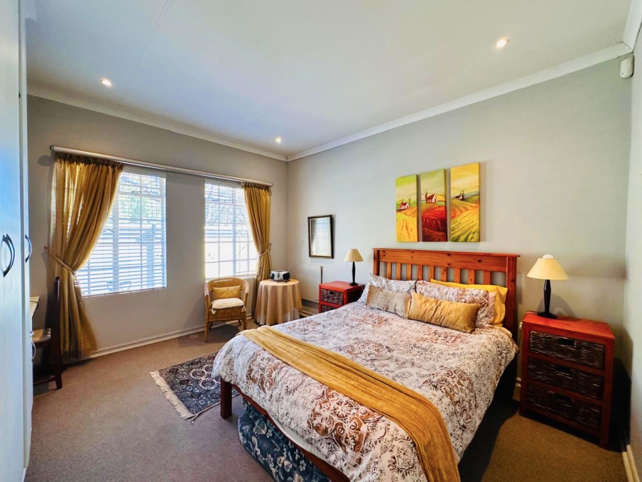 3 Bedroom Property for Sale in Kannoniers Park North West
